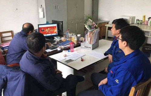 公司組織黨員干部職工收看十三屆全國人大二次會(huì)議開幕盛況